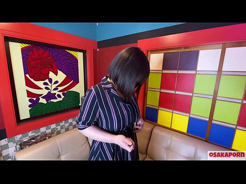 ❤️ Јапонската слатка со големи цицки мастурбира со секс играчки и доживува оргазам. Таа во едно интервју зборува за своето ебано искуство. Огромни цицки и влакнести пички кои силно стенкаат. Осакапорн ❌ Квалитетно порно на порно mk.porno-fuq.ru ❌️