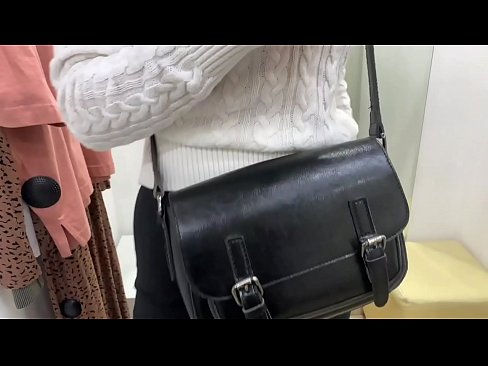 ❤️ Јавна мастурбација на младата кучка FeralBerry со дилдо во фитинг просторијата ❌ Квалитетно порно на порно mk.porno-fuq.ru ❌️